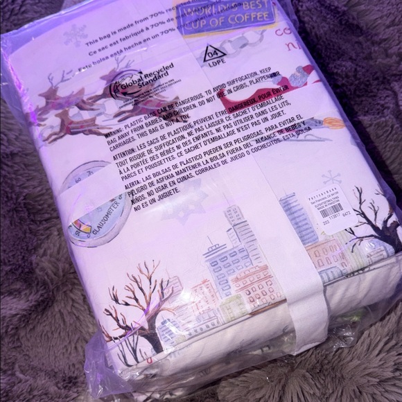 Pottery Barn Holiday buddy the Elf king size sheet Set - Picture 7 of 10